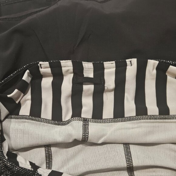 Lululemon Run: Pace Setter Skirt sz 2 - Picture 6 of 8